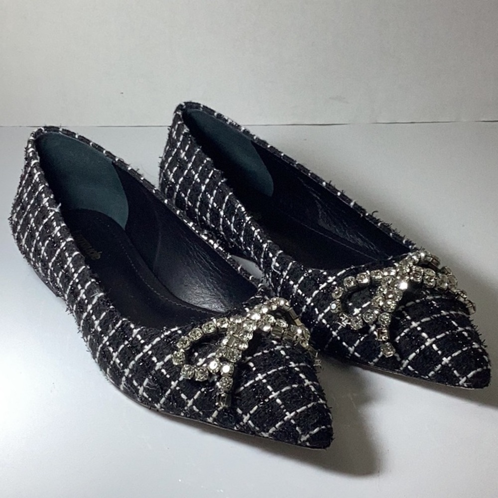 Lee Flat In Black Tweed
Larroudé - Picture 5 of 10